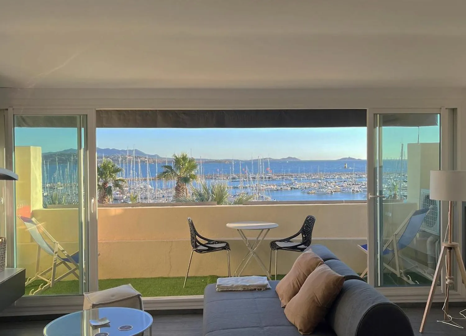 Appartement Sur Le Port Vue Mer باندول شقة
