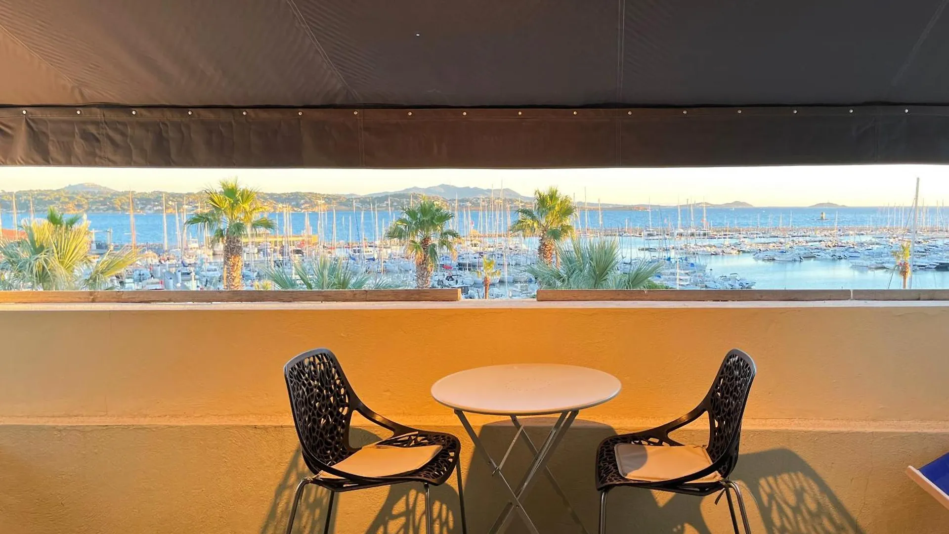 Appartement Sur Le Port Vue Mer Bandol France